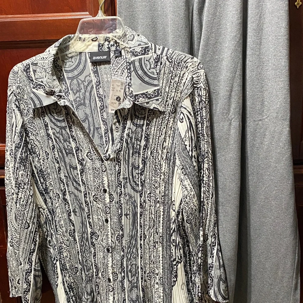 Avenue Black, grey and White button up top and gray pants set plus size 30/32